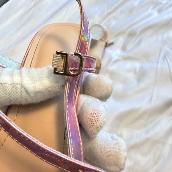 Iridescent Pink Bow Heels | Size 38 (US 7.5-8) - Picture 8 of 9